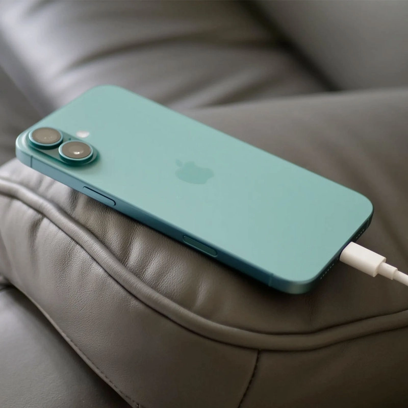 گوشی موبایل اپل مدل iPhone 16 Plus CH دو سیم کارت ظرفیت 256 گیگابایت و رم 8 گیگابایت - رجیستر شده