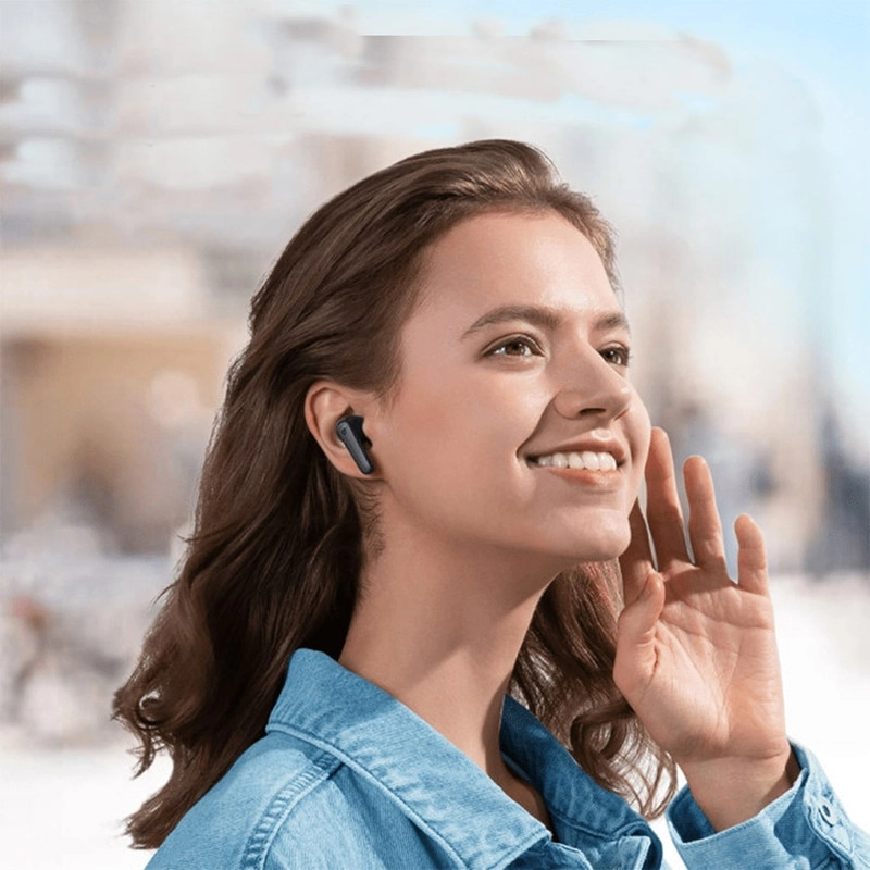 هدفون بلوتوثی انکر مدل SoundCore R50i A3949 بدون قابلیت نویز کنسلینگ، درگاه شارژ USB Type-C، دارای فناوری AI-Enhanced Calls برای کاهش نویز و بهبود مکالمات، مقاوم در برابر رطوبت و عرق