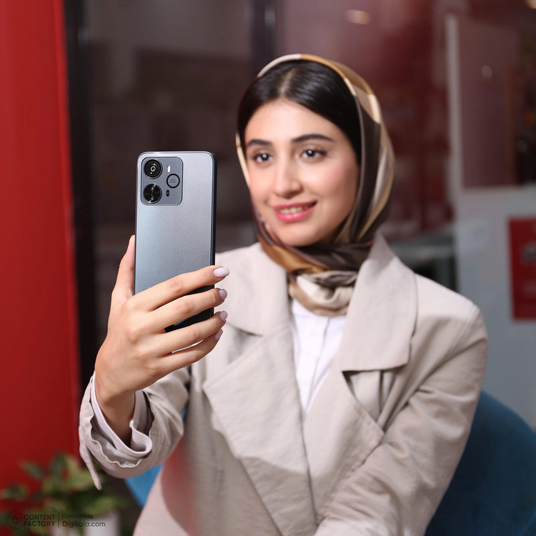 گوشی موبایل وکال مدل V1 دو سیم کارت ظرفیت 128 گیگابایت و رم 4 گیگابایت - به همراه قاب