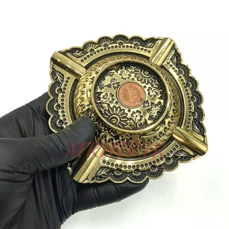 زیرسیگاری مدل زورو طلایی طرح گل کد a220034