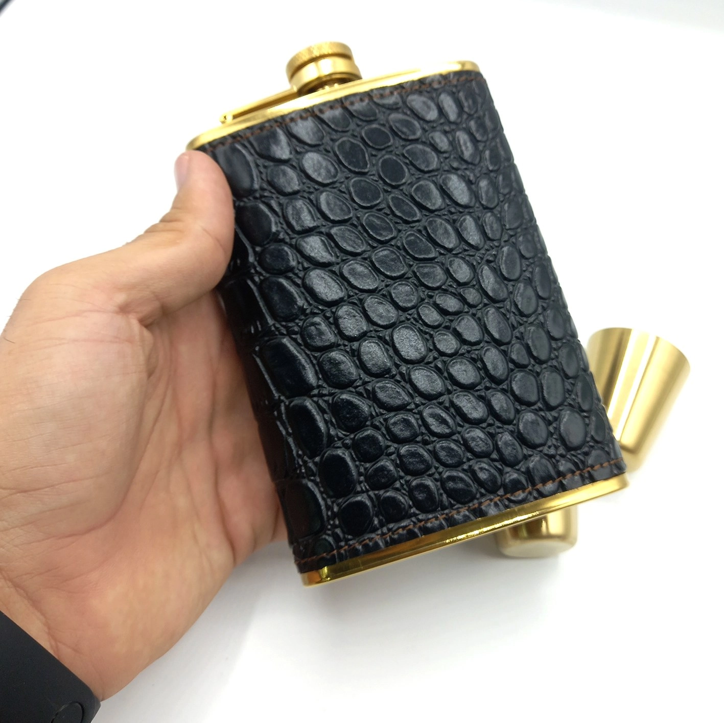 ست کادویی بطری جیبی و هیپفلاسک -طرح پوست مار کد 286(پس کرایه )