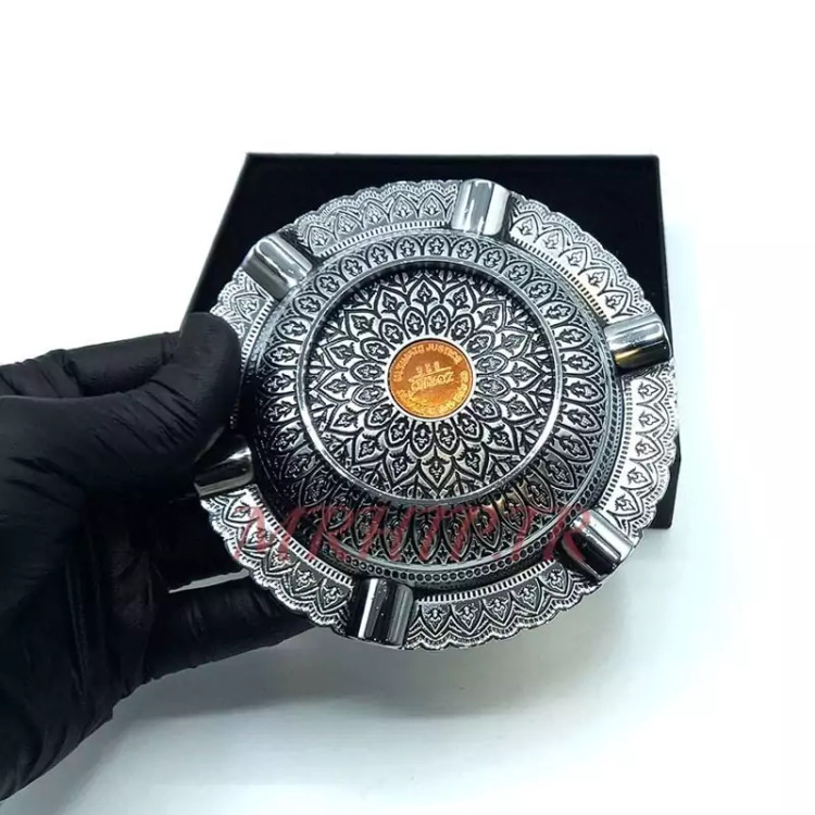 زیرسیگاری مدل زورو نقره ای کد a220030