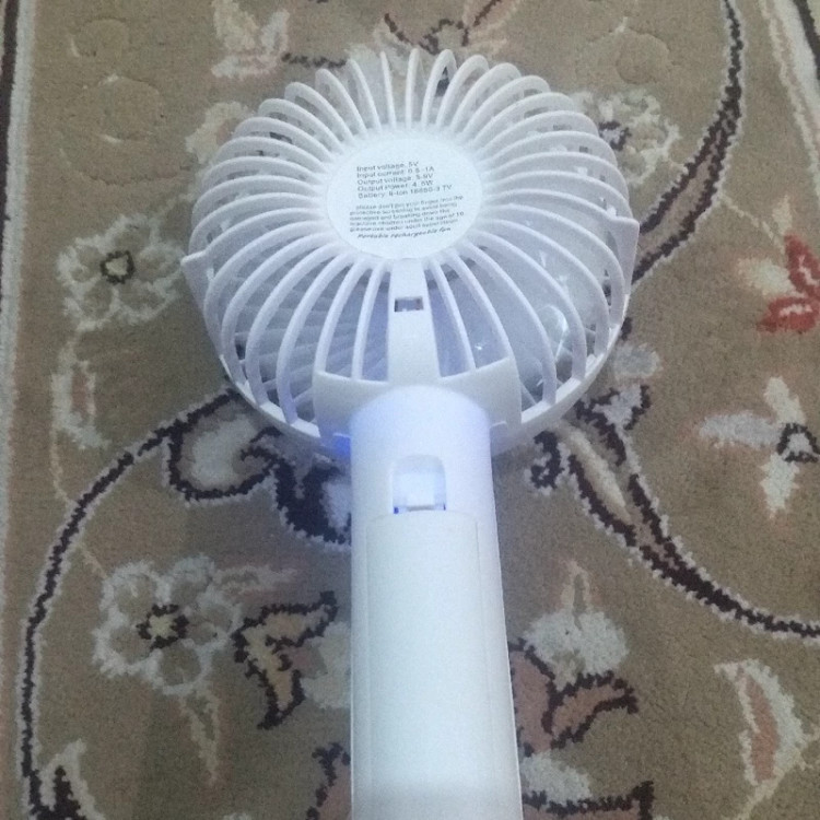 پنکه شارژی دستی رومیزی سه حالته رنگبندی