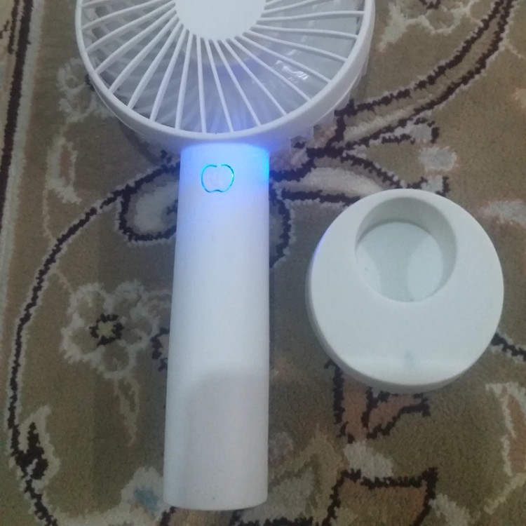 پنکه شارژی دستی رومیزی سه حالته رنگبندی