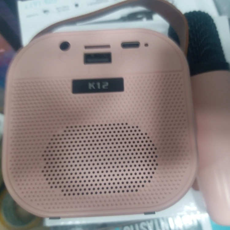 اسپیکر RGB مدل K12 با میکروفن با کیفیت وایرلس و حالت تغییر صدا