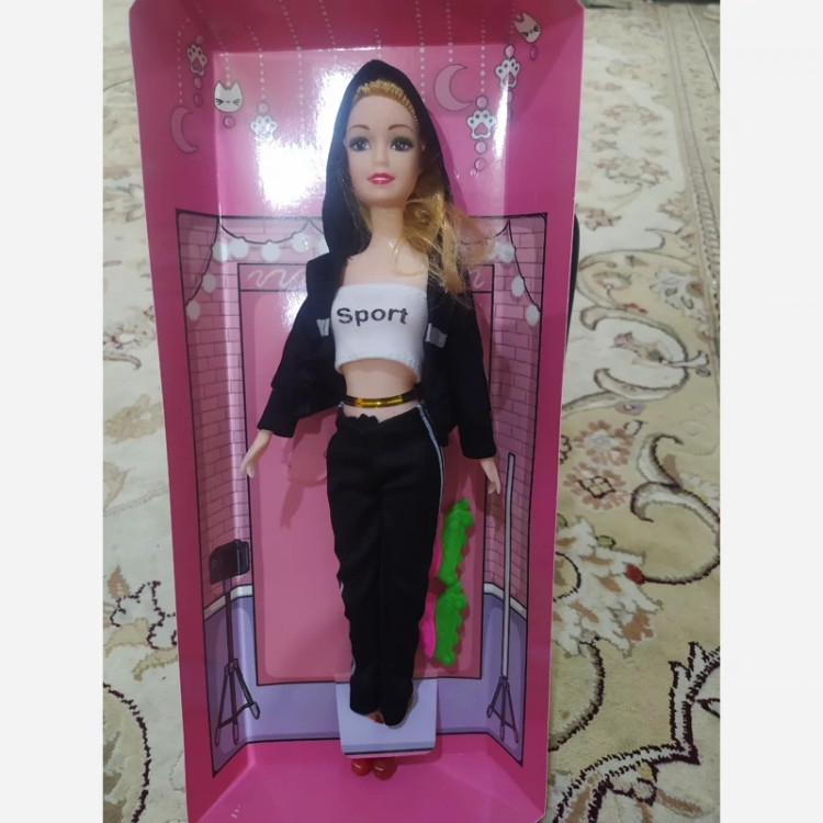 عروسک باربی مفصلی با کفش اضافه
