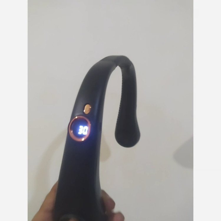 پنکه گردنی GODFREY دارای نمایشگر درجه باد و میزان شارژ و قابلیت انعطاف پذیری