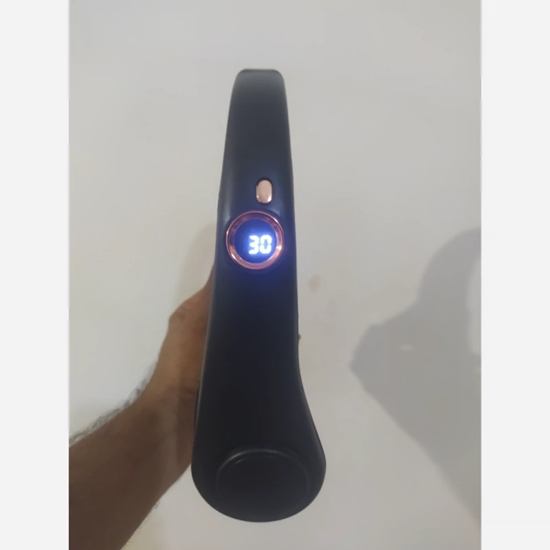پنکه گردنی GODFREY دارای نمایشگر درجه باد و میزان شارژ و قابلیت انعطاف پذیری