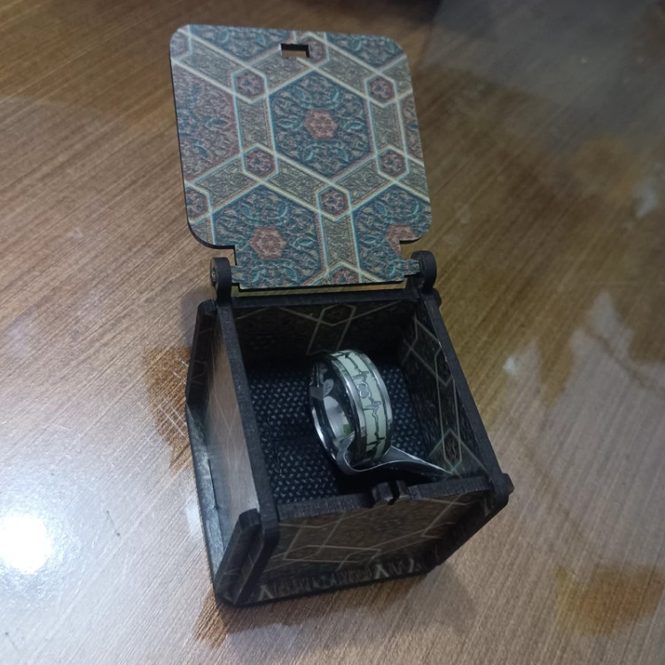 انگشتر و حلقه شبتاب