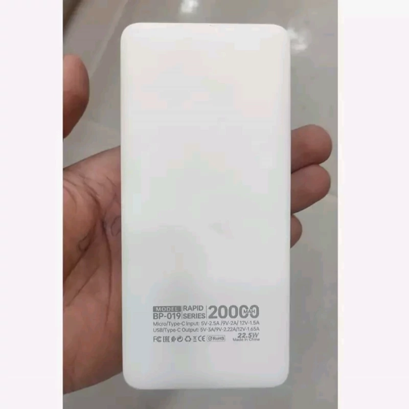 پاور بانک 20000 بیوا دارای سه پورت فست دارای صفحه نمایش ( خرید عمده پاور بانک گناوه مارکت )1