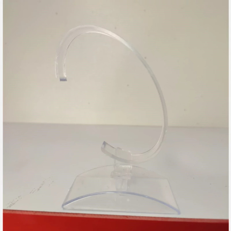 پایه ساعت مچی و استند ساعت مچی ( تعداد موجود در دو کیفیت).،