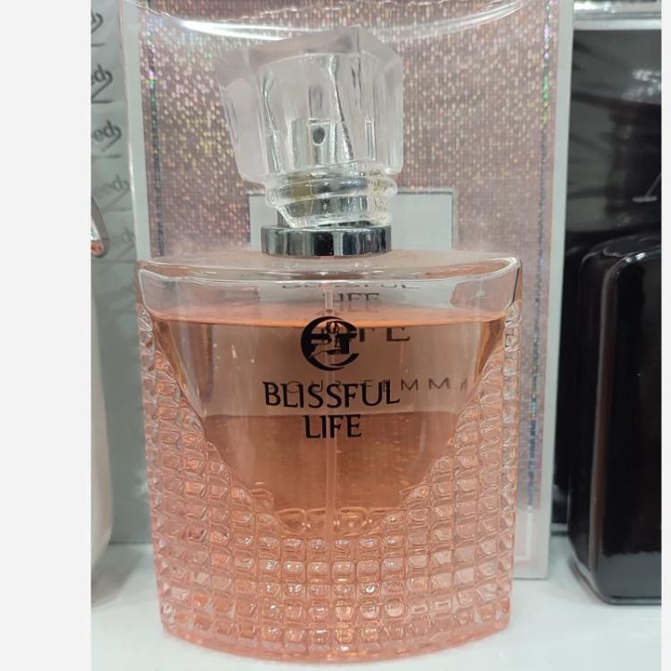 ادکلن لانکوم لاویه بل 100 میل ( بلیس فول لایت شرکت آر تی ) ( خرید عمده و تکی ادکلن و عطر گناوه مارکت )2