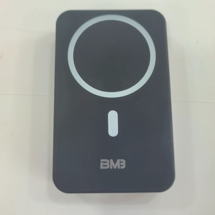 پاور بانک وایرلس 10000 میلی آمپر BM3 دارای 5 پورت فست شارژ 2 پورت کابل مختلف یک پورت یو اس پی و یک پورت تایپ سی