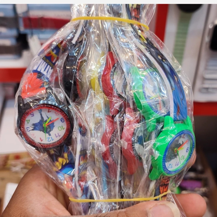 ساعت مچی بچهگانه اسپرت شخصیتی ( خرید عمده و تکی ساعت مچی گناوه مارکت ).