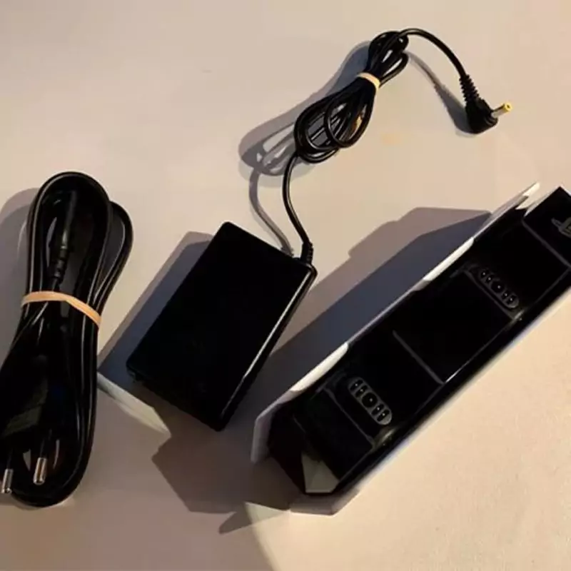 پایه شارژر دسته پلی استیشن 5 اورجینال استعلام بگیرین - PS5 DualSense Charging Station