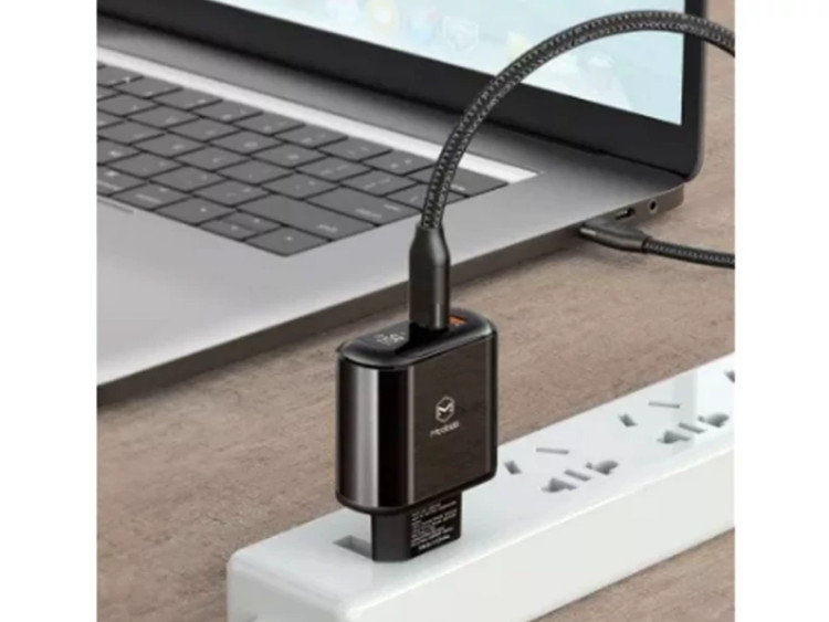 کابل تایپ سی به لایتنینگ و آداپتور فست شارژ 18 وات مکدودو Mcdodo PD+QC Travel Charger CH-717