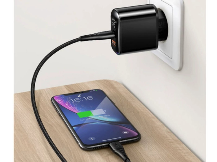 کابل تایپ سی به لایتنینگ و آداپتور فست شارژ 18 وات مکدودو Mcdodo PD+QC Travel Charger CH-717