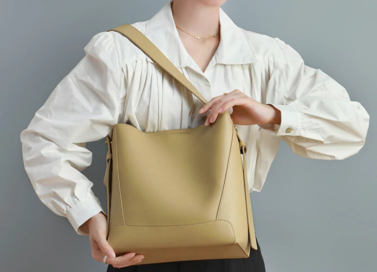 کیف دوشی زنانه چرمی با ظرفیت بزرگ new women's leather shoulder crossbody bag 5478