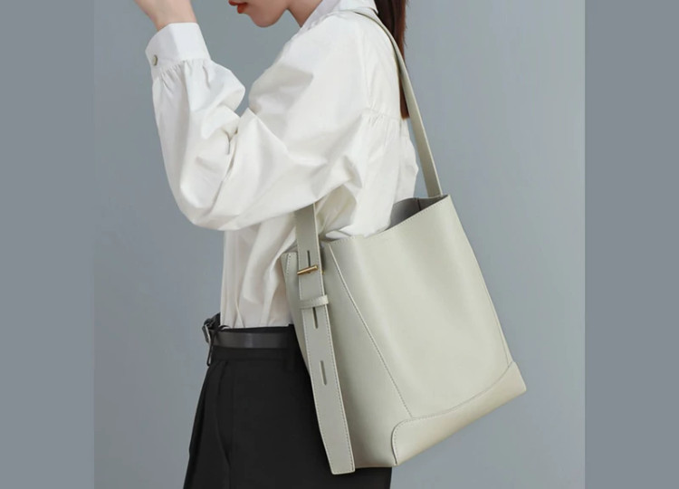 کیف دوشی زنانه چرمی با ظرفیت بزرگ new women's leather shoulder crossbody bag 5478
