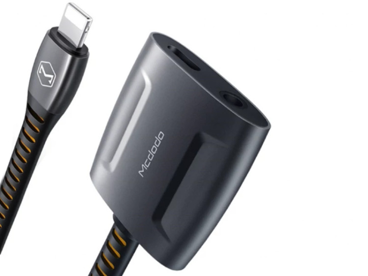 مبدل لایتنینگ به لایتنینگ و جک 3.5mm مکدودو CA-6340 Mcdodo Dual Port Lightning To Lightning+ jack 3.5mm Transmission