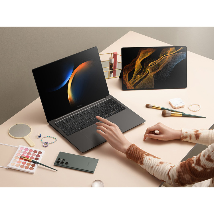 گوشی موبایل سامسونگ مدل Galaxy S23 Ultra دو سیم کارت ظرفیت 256 گیگابایت و رم 12 گیگابایت به همراه شارژر 45 وات سامسونگ - ویتنام