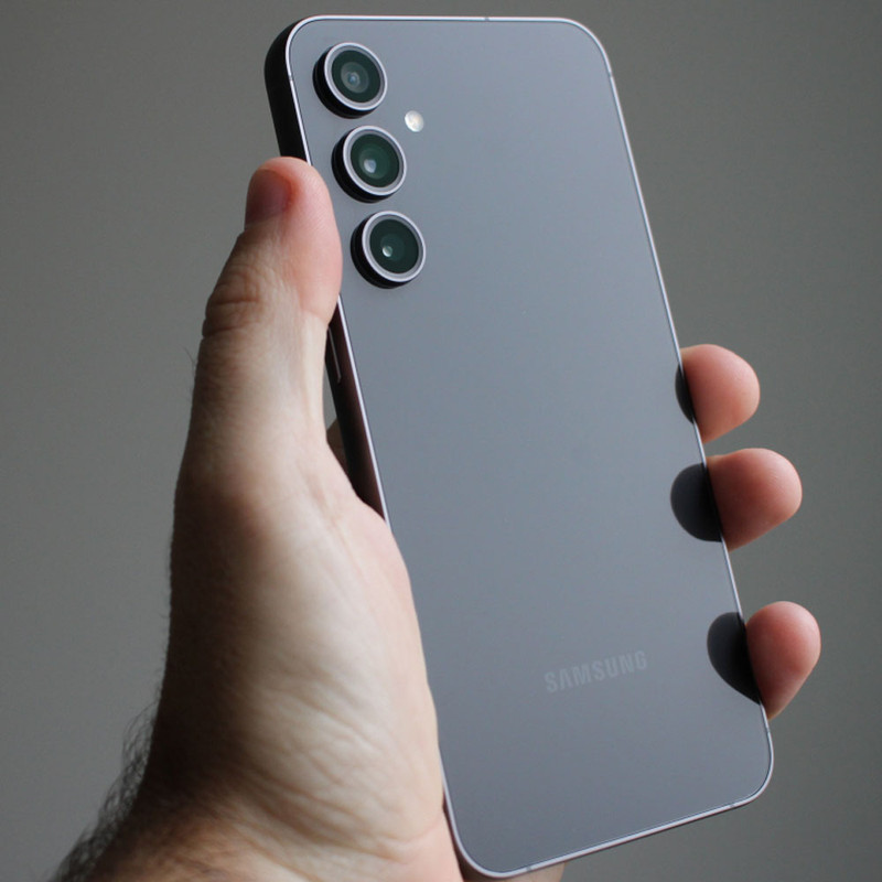 گوشی موبایل سامسونگ مدل Galaxy A55 دو سیم کارت ظرفیت 128 گیگابایت و رم 8 گیگابایت به همراه شارژر سامسونگ - ویتنام