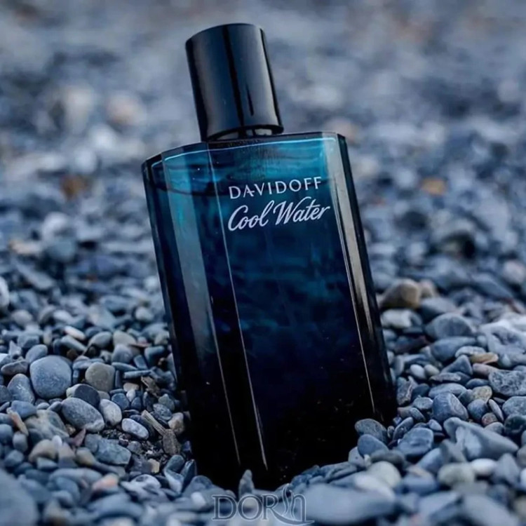 عطر 5 گرمی اصلی کول واتر خنک و ملایم شیرین اصل درجه یک و آرامش بخش چون با آب سرو کار داره دبی لنج امارات قطر گناوه خلیج