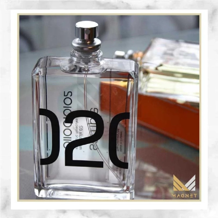 عطر مولکول 02 اصلی درجه یک و اصل 5گرمی بسیار عالی با ماندگاری بالا و تضمینی خط بو عالی برای افراد خاص دبی لنج امارات قطر