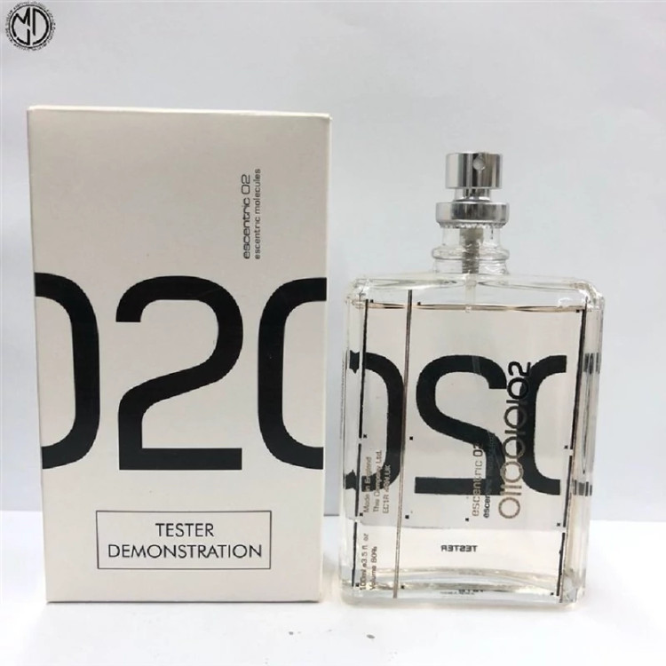 عطر مولکول 02 اصلی درجه یک و اصل 5گرمی بسیار عالی با ماندگاری بالا و تضمینی خط بو عالی برای افراد خاص دبی لنج امارات قطر