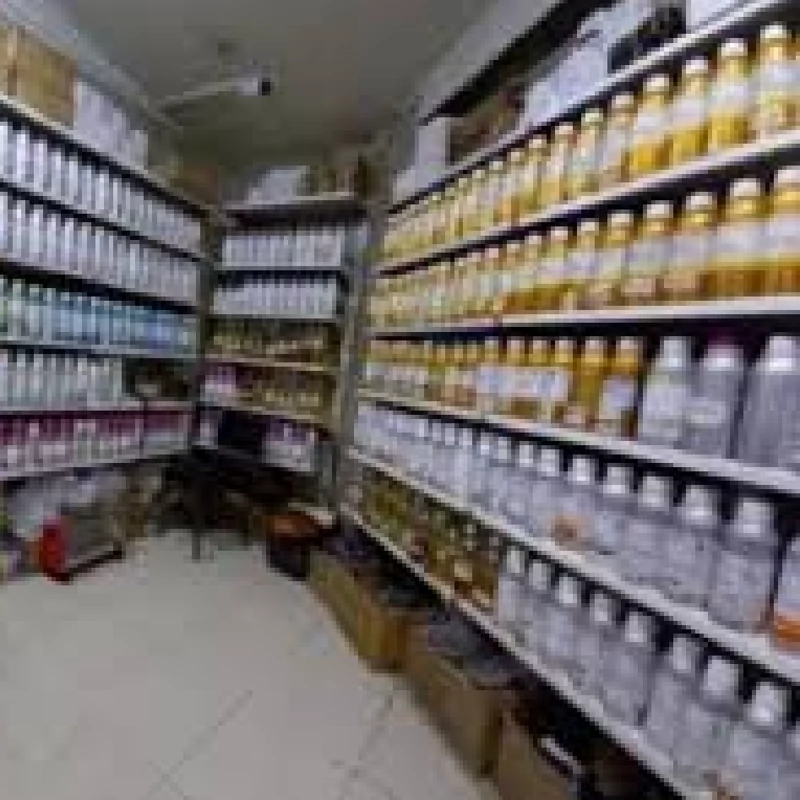 عطر 1میلیون اورجینال 5گرمی فقط برای خوش سلیقه ها و زنانه و مردانه تضمینی موندگاری بالا1 میلیون خاص دبی لنج قطر امارات