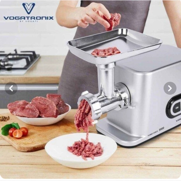 چرخ گوشت خانگی و نیمه صنعتی مارک وگا برقی بسیار قدرتمند با موتور توربو 3000 بدنه سینی مقاوم تیغه ها فولاد (پس کرایه)