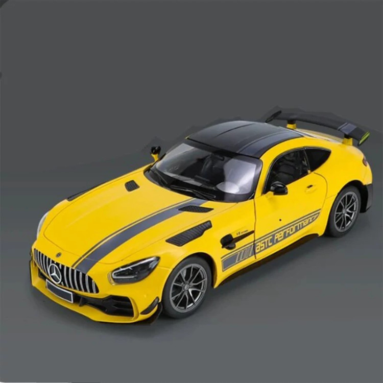 ماشین بازی مدل ercedes-Benz GTR 1:18