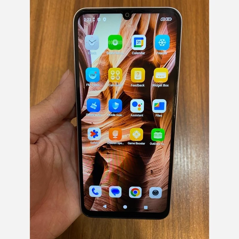 گوشی موبایل ردتون مدل RedTone E10 ظرفیت 64GB - RAM 4 توسعه رم تا 3 گیگ