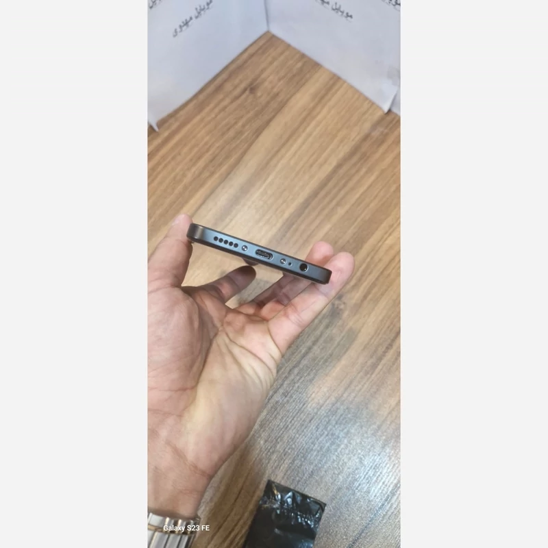 گوشی موبایل ردتون مدل RedTone V10 دو سیم کارت ظرفیت 256 گیگابایت و رم 8 گیگابایت-توسعه تا 8 گیگ رم