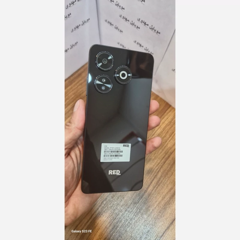 گوشی موبایل ردتون مدل RedTone V10 دو سیم کارت ظرفیت 256 گیگابایت و رم 8 گیگابایت-توسعه تا 8 گیگ رم