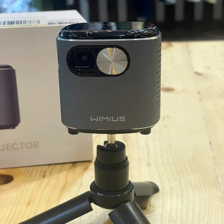 ویدئوپروژکتور شارژی با کیفیت تصویر 4K اندروید 11