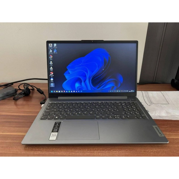 لپ تاپ 15.6 اینچی لنوو مدل IdeaPad Slim 3 15IRU8-i3 1305U-8GB LPDDR5-256GB SSD-TN