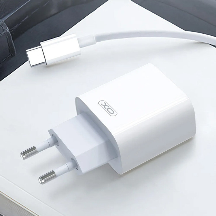شارژر دیواری 20 وات ایکس او مدل A829 به همراه کابل USB-c به لایتنینگ