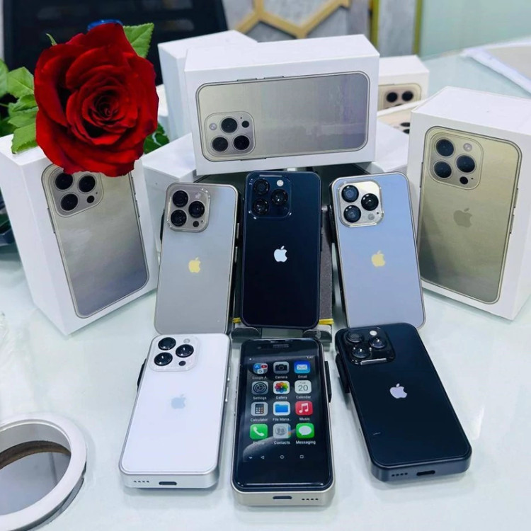 گوشی آیفون مینی لمسیiPhone 15 Pro Max Mini