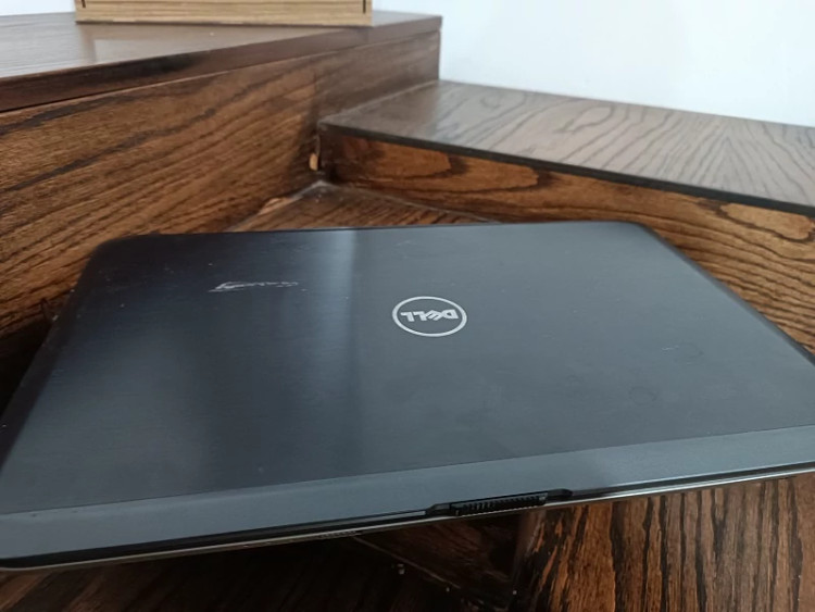 لپتاپ DELL E5530 + نصب ویندوز رایگان