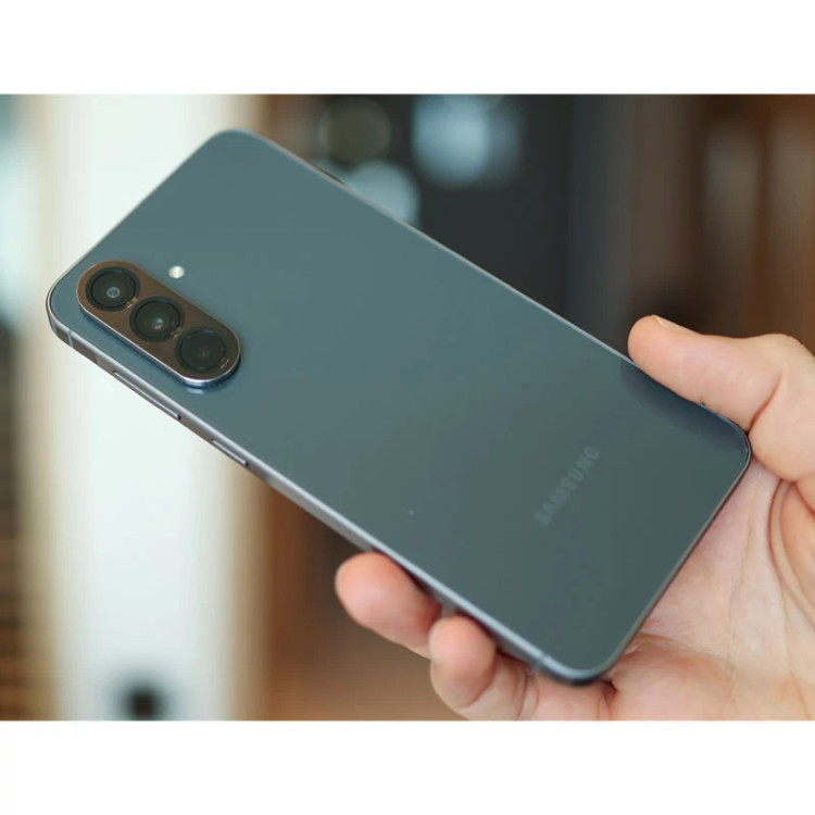 گوشی موبایل سامسونگ مدل Galaxy A56 دو سیم کارت ظرفیت 256 گیگابایت و رم 8 گیگابایت - به همراه شارژر 25 وات سامسونگ