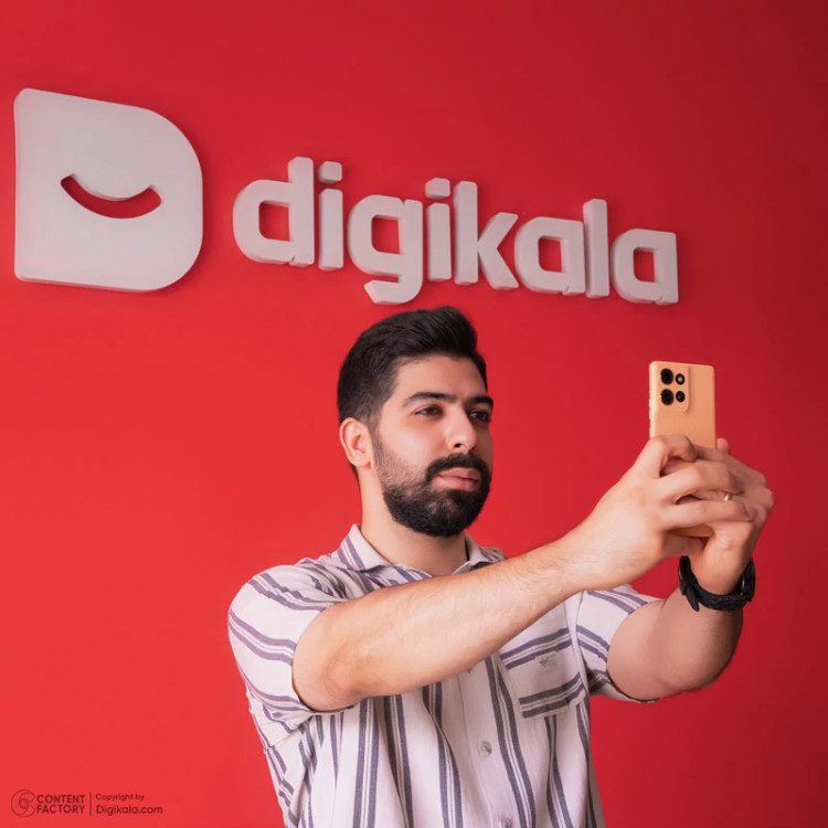 گوشی موبایل موتورولا مدل Edge 50 دو سیم کارت ظرفیت 512 گیگابایت و رم 12 گیگابایت - به همراه هدیه هدفون بلوتوثی موتورولا
