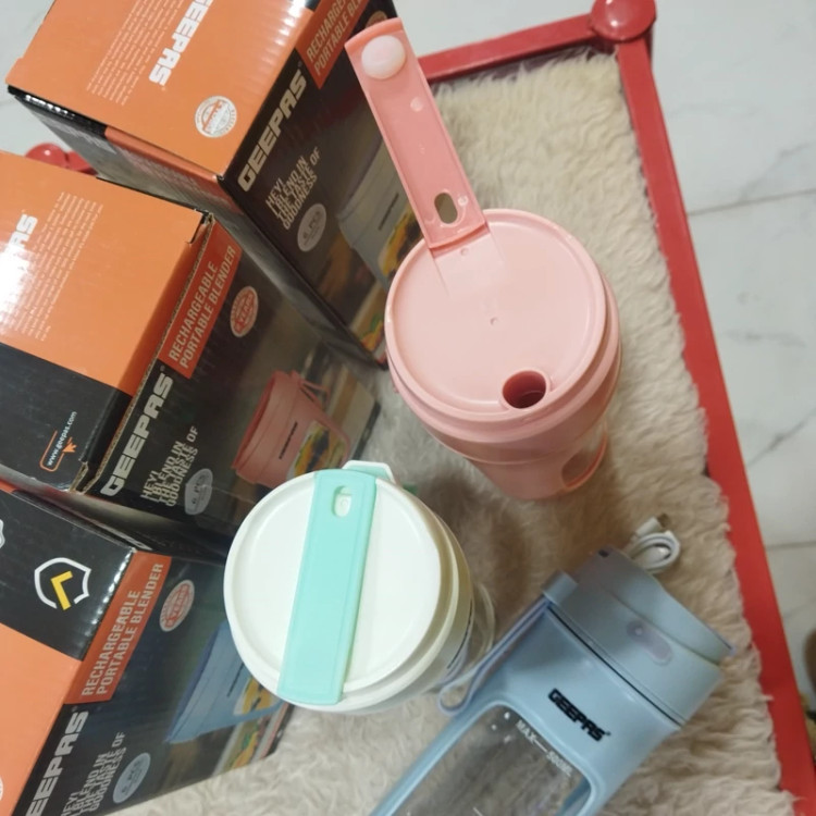 شیکر شارژی جیپاس ، مخلوط کن مسافرتی جیپاس مدل 44073