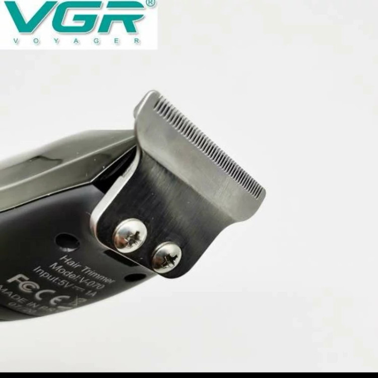 ماشین اصلاح vgr وی جی ار مدل 070