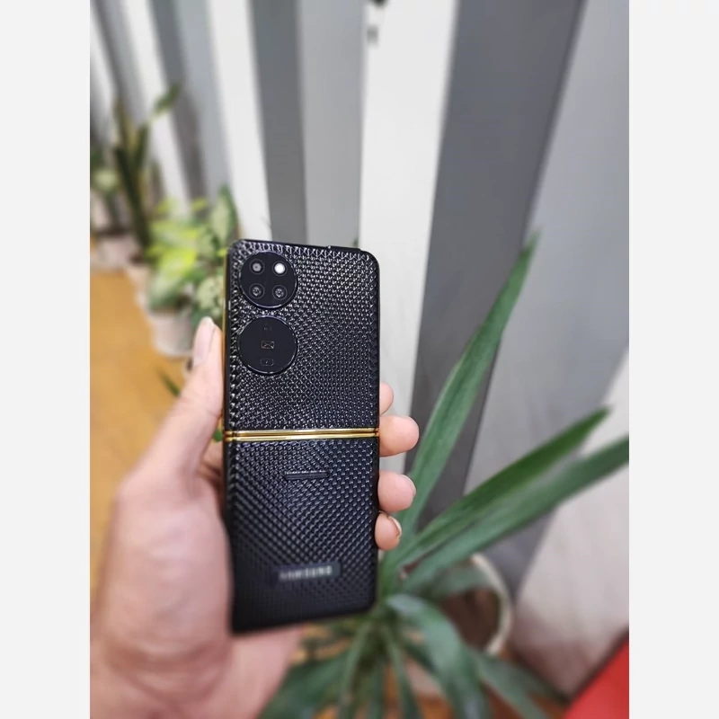 گوشی ساده دکمه ای تاشو .برندسروو ساده تاشو 4سیم کارت مدل P20 Servo دوربین طرح آیفون ا P20 foldable mobile phone