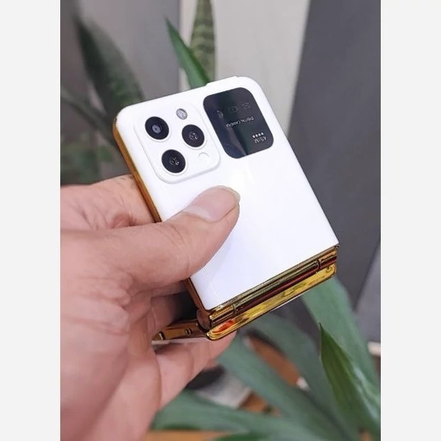 گوشی ساده دکمه ای تاشو .برندسروو ساده تاشو 4سیم کارت مدل P20 Servo دوربین طرح آیفون ا P20 foldable mobile phone