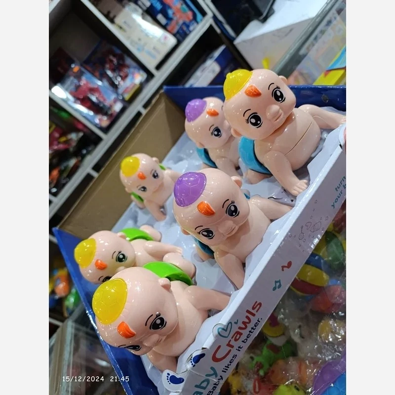 عروسک نوزاد چهاردست و پا/
