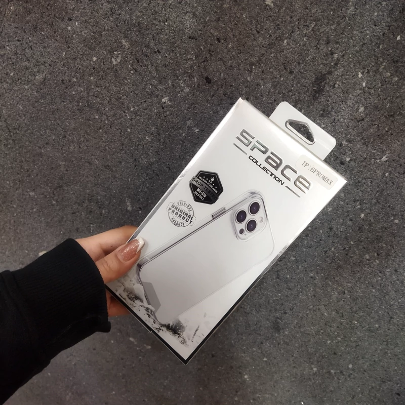 کاور گوشی مدل آیفون 16 پرو مکس شفاف از جنس سیلیکون