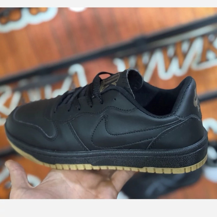 نایک ایر مشکی طلایی مردانه nike air