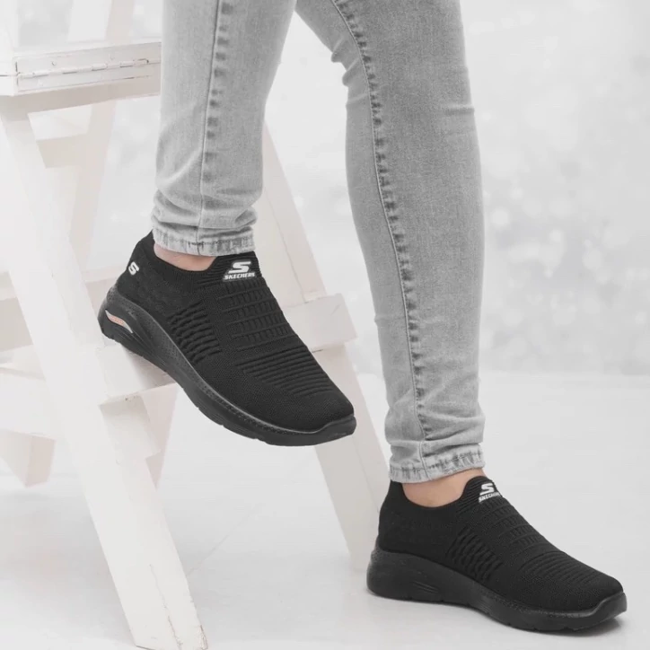 کفش اسکیچرز بدون بند جورابی رنگ مشکی perfect